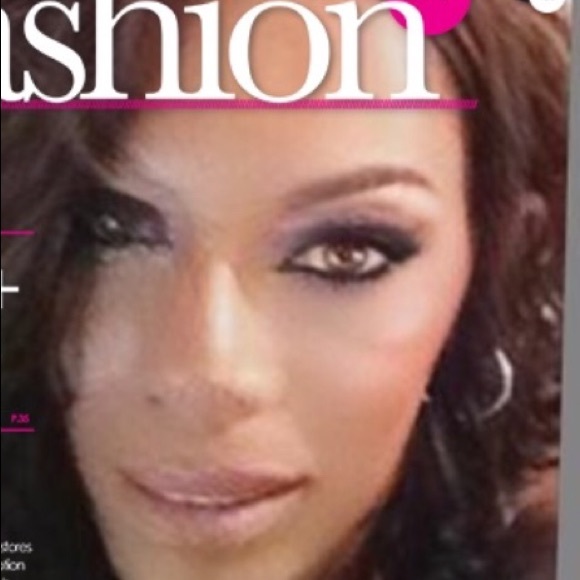 Meet your Posher, Olissi’a✌🏼👠👜 - Picture 3 of 4